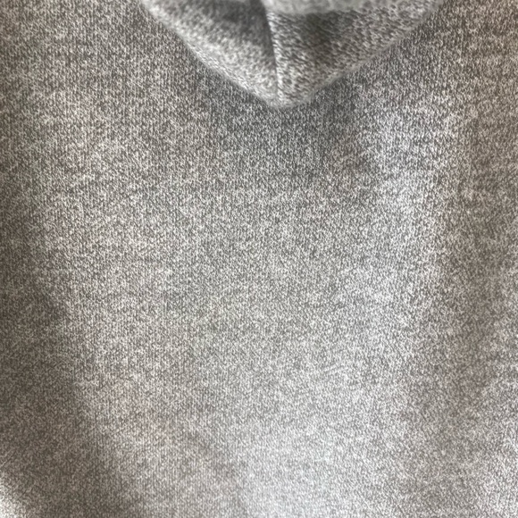 Heather Grey Roots hoodie w/ front pocket - Size M - Picture 12 of 14